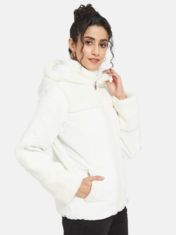 METTLE Women White Knitted Jacket